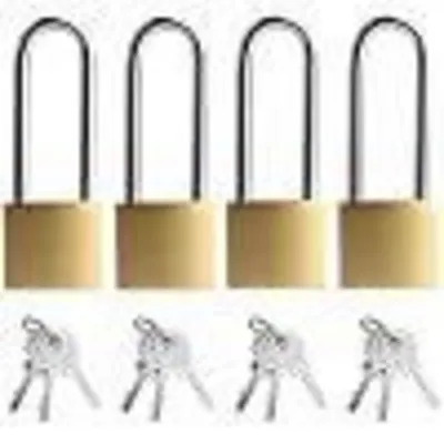 Image de 4 cadenas, avec une longueur de 32 mm, résistants aux intempéries, et avec la même clé