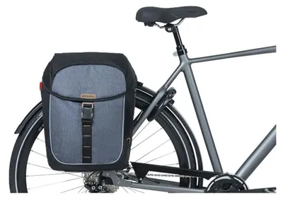 Productafbeelding van Basil Dubbele fietstas Miles MIK 2.0, 34 liter, zwart/grijs, inclusief MIK-adapterplaat.