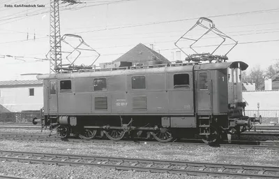 Produktbild von Piko E-Lok BR 132 DB IV + DSS PluX22 51414