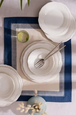 Produktbild von Hermia Concept, Hochwertiges Geschirrset (24 Teile) aus 100% Porzellan, Weiß