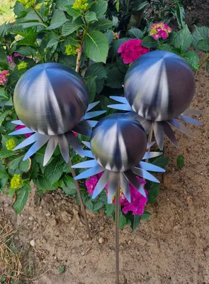 Produktbild von Blütenzauber Milano 3er Set Rosenkugel 15/15/10 cm Edelstahl schwarz matt gebürstet Gartenstecker Deko mit Stab 80 cm