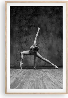 Produktbild von Gerahmtes Poster - Rahmen in heller Eiche - Tanz Figur Schwarz und Weiß - 61x91,5 cm - Wand Bild - Wanddeko - Wandbilder - Wandposter - Bilderrahmen - Bilder - Kunstdruck - Wandbild - P2NPA61x91-4348