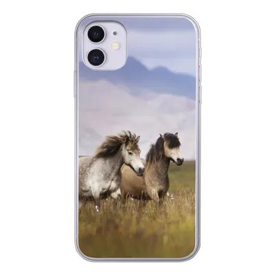 Produktbild von MuchoWow® Handyhülle Schutzhülle Hülle für iPhone 11 Pferde - Gras - Berge Silikon Softcase Handy Hülle - Handytasche