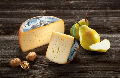 Produktbild von Ortler Käse Mila ganzer Laib ca. 2,5 kg.