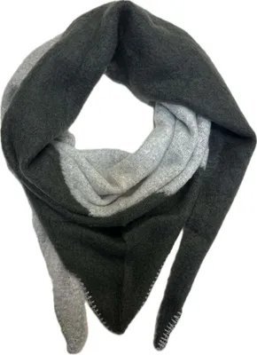 Productafbeelding van Driehoekige wollen sjaal, XXL, warme winterkleding