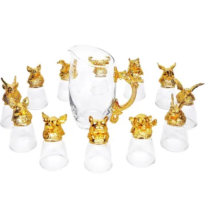 Image de Zodiaque chinois, carafe avec 12 verres - Or