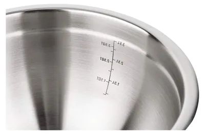 Produktbild von Schüssel aus Edelstahl 18/10 ø16cm x H 9,6cm mit Silikondeckel