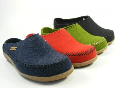 Produktbild von Haflinger Schuhe Damen Herren Hausschuhe Pantoffeln Wolle Blizzard Credo 718001, Größe:40 EU, Farbe:Rot