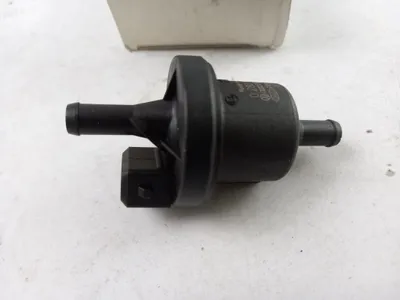 Produktbild von Original AUDI A4 A6 VW Passat B5 Golf 3 Sharan Tankentlüftungsventil 058133517