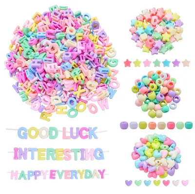 Immagine prodotto di Perline a forma di lettera, grandi, colorate, confezione da 750 pezzi, ideali per la creazione di gioielli. La confezione include 600 perline a forma di lettera e 150 perline a forma di cuore, stella e cerchio
