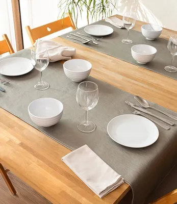 Produktbild von Monaco Tischläufer 140x45 cm – Kunstleder (vegan) – Silber
