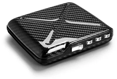 Produktbild von Geldbörse mit Code aus Kohlefaser, Abschließbar mit einem 3-stelligen Code, RFID Schutz, Kapazität für 10 Karten und Geldscheine, Code Wallet Modell