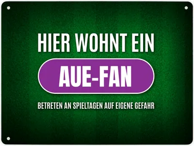 Produktbild von Hier wohnt ein Aue-Fan Metallschild XL mit Rasen Motiv Schild Blechschild