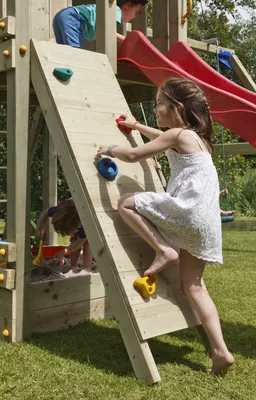 Produktbild von Kletterwand mit Steinen Rampe Kiefer imprägniert für Podesthöhe 120 cm