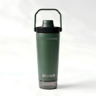 Produktbild von NooMii ProShake 600 – Edelstahl Thermo-Shaker mit Pulverfach (600 ml) Farbe: Grün
