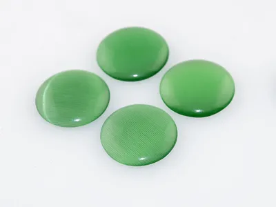 Produktbild von Vintageparts Cateye-Cabochons Glas Grün 16 mm, 4 Stück