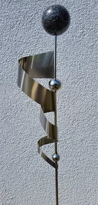 Produktbild von Skulptur Kari 120 cm Kugel anthrazit Edelstahl Beetstecker Gartenstecker