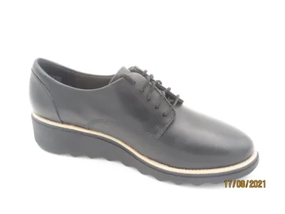 Produktbild von CLARKS Damen  Schnürschuhe sportlich schwarz Gr. 71/2