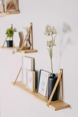 Image de leg&go Étagère flottante 60x15cm, en bois avec lanières en cuir, étagère murale