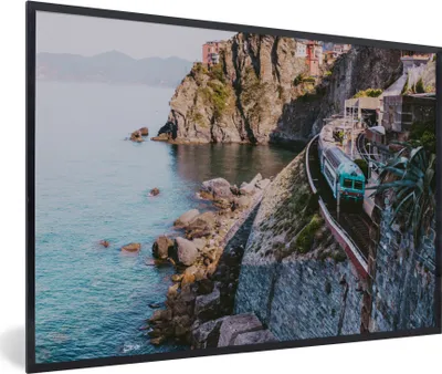 Produktbild von MuchoWow® MuchoWow® Gerahmtes Poster Italien - Zug - Meer 90x60 cm - Poster mit zchwarzem Bilderrahmen - Fotorahmen - Foto-Plakat
