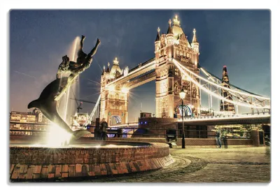 Produktbild von Wallario Frühstücksbrettchen aus Glas 20 x 30 cm mit rutschfesten Füßen, Motiv London - Tower Bridge bei Nacht