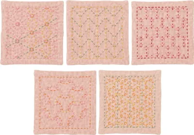 Produktbild von Olympus Sashiko Stickpackung "Untersetzer 5er Set", Stoff bedruckt, 10x10cm, Original aus Japan