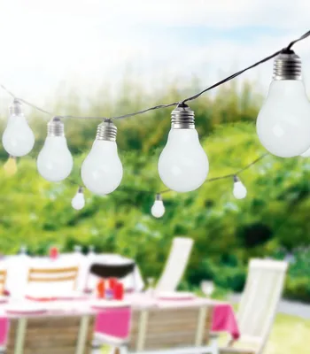 Produktbild von LED Party Lichterkette mit 10x weiß leuchtenden Glühbirnen