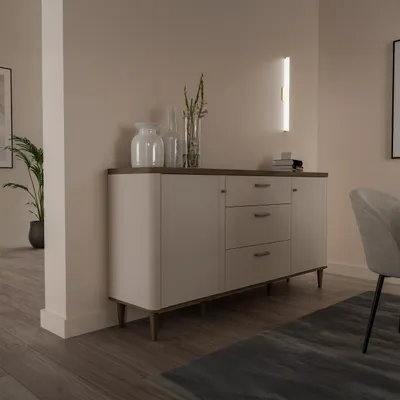 Produktbild von Forte LACETTI Kommode 120, moderne Kommode, Skandi Lamellen Design, 3 Schubladen, 1 Tür, Holzwerkstoff, Kaschmir|Beige|Valencia Eiche Holzdekor, 120,1 cm breit x 91,7 cm hoch x 41,2 cm tief