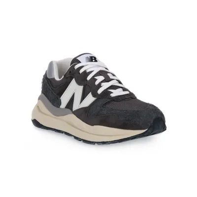 Imagen del producto de Zapatillas New Balance M5740VL1