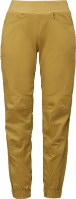 Trekkinghose für Damen in Gelb von Black Diamond; Modell Notion Sp Pants; mit elastischem Bund und seitlichen Taschen.