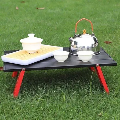 Produktbild von Leichter Klapptisch für Outdoor-Aktivitäten wie Grill und Camping