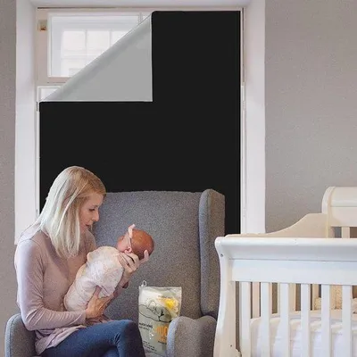 Produktbild von Famanu Verdunkelungsstoff Tragbar - 12 Saugnäpfe - 20 Klettband - Temporäre Verdunkelungsvorhänge - 240 x 145 cm - Schwarz