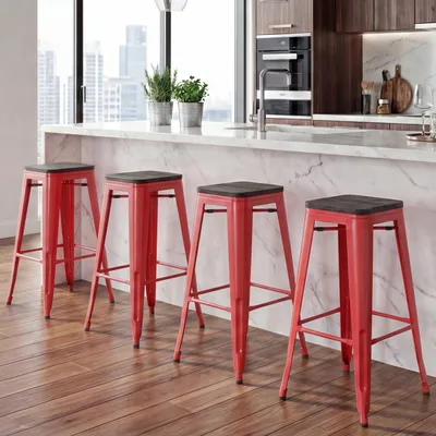 Image de lot de 4 tabourets de bar HWC-A73 avec assise en bois, chaise de bar, métal design industriel empilable ~ rouge