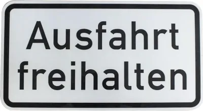 Produktbild von Original Verkehrszeichen 1000- mit Sonderschriftzug Ausfahrt freihalten 330 x 600 mm RA1 Verkehrsschild Schild Straßenschild Schilder Baustellenschild