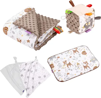 Produktbild von Basic - Geschenk-Set Magical Woodland Babydecke/ Babykissne/ Musselinwindeln/ Sensoricher Kubus