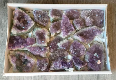 Obrázek produktu pro Sada kamenů - Ametyst drúza Uruquay 21 kusů kamenů