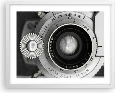 Produktbild von Gerahmtes Poster - Weißer Rahmen - Objektiv Schwarzweiß Vintage - 50x40 cm - Wand Bild - Wanddeko - Wandbilder - Kunstposter - Wandposter - Bilderrahmen - Bilder - Kunstdruck - P2WAA50x40-4631