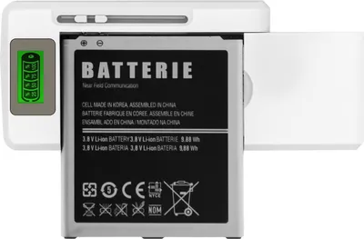 Produktbild von Univerzální nabíječka pro chytré telefony, s LED displejem + port USB - bílá