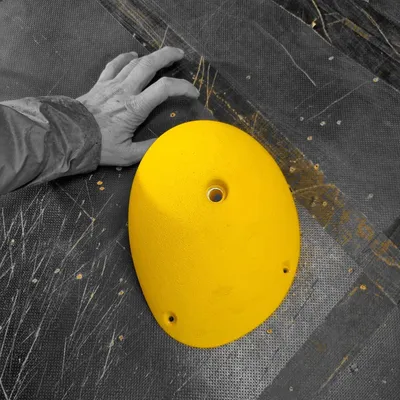 Produktbild von 1-er Steilstein Klettergriff Set Pogobombe, Farbe:Wunschfarbe (Anfertigung)