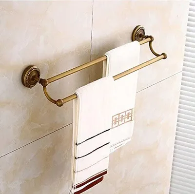 Produktbild von Retro-Bad Handtuchhalter aus antikem Messing im Retro-Badezimmer