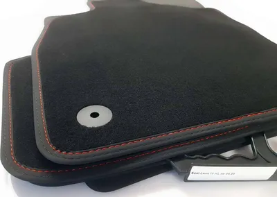 Produktbild von Fußmatten für Seat Leon 4 IV (KL) / ST / Cupra Leon passend Velours Premium Matten Innen Automatten mit Doppelnaht Rot Schwarz, 4-teilig