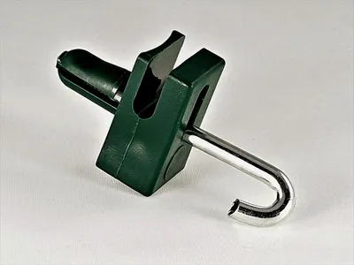 Produktbild von 10 Stück Spanndrahthalter mit Hakenbolzen, Grün für Maschendrahtzaun
