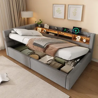 Productafbeelding van Kinderbed 140x200 cm, vloerbed van hout in wit, met valbeveiliging en deur. Kinderbed met lattenbodem en open plank voor de kinderkamer