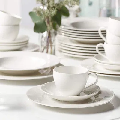 Image de 30 pièces de vaisselle en porcelaine blanche