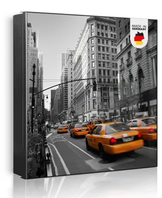 Produktbild von banjado Schlüsselkasten aus Metall, 30x30cm groß mit 32 Haken, als Magnettafel nutzbar, Korpus schwarz, Anschlag rechts, New York Taxi [SKG1 10076]