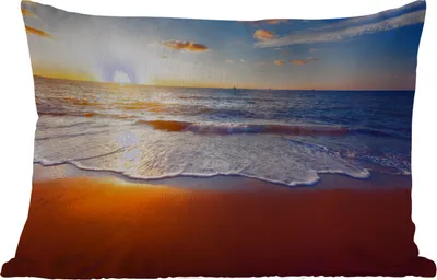 Produktbild von MuchoWow® Outdoor Kissen - Strand - Meer - Sonne - Horizont - 50x30 cm - Wetterfest - Lounge Kissen - Sofa kissen - Wohnzimmer Dekoration