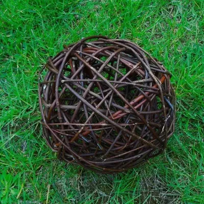 Produktbild von MIKONI Weidenkugel | Ø 25 cm | Weidenball Dekoweidenkugel Kugel Rebenkugel Dekobälle Gartenkugel Dekokugel Rattankugel aus geflochtener Weide