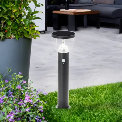 Zdjęcie produktu dla BRILLIANT czarna solarna lampa zewnętrzna na cokół TULIP | z czujnikiem ruchu | 3W 430lm 3000K | stal nierdzewna/plastik