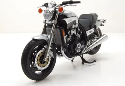 Produktbild von Minichamps 122163702 Yamaha Vmax 1993 silber 1:12