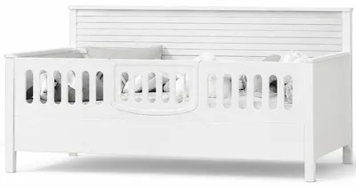 Productafbeelding van Kinderbed met beschermhek in een modern en minimalistisch design
